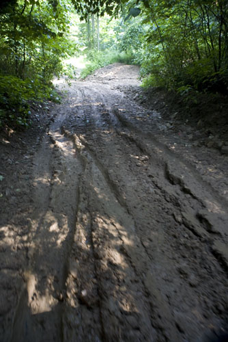 The Lindytown side access road, mired in deep mud, proved very challenging to navigate.  photograph (c) antrim caskey, 2009